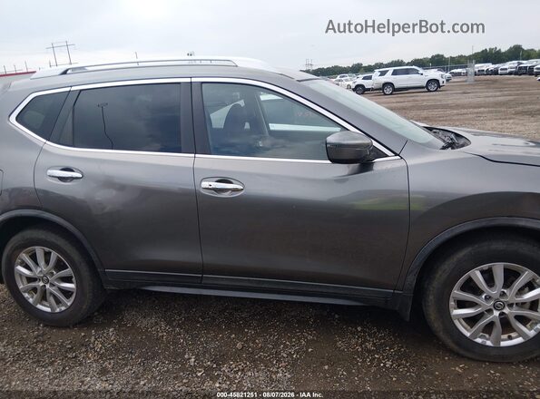 KNMAT2MT4HP572932 2017 NISSAN ROGUE Gray Widok wnętrza z tyłu