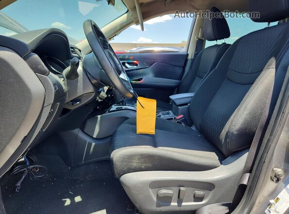 KNMAT2MT4JP536793 2018 NISSAN ROGUE Silver Սալոնի դիմացի տեսք