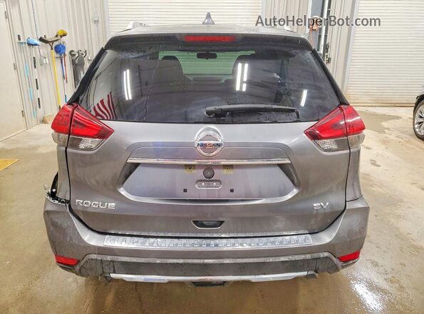 KNMAT2MT4JP596220 2018 NISSAN ROGUE Gray Rear view