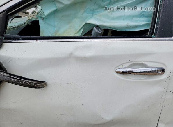 KNMAT2MT5GP728264 2016 NISSAN ROGUE White Widok wnętrza z przodu