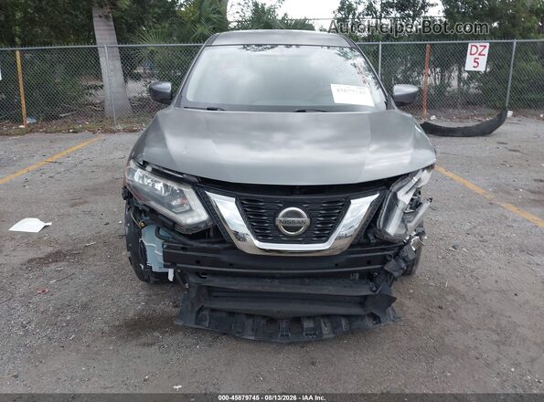 KNMAT2MT5JP507285 2018 NISSAN ROGUE Gray Вид задньої частини салону