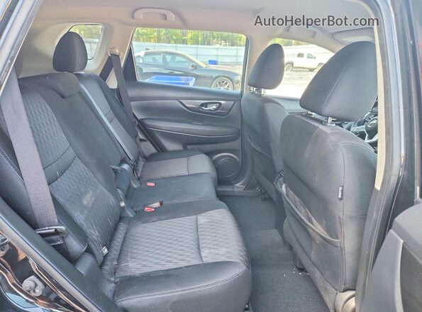 KNMAT2MT5JP555594 2018 NISSAN ROGUE Черный Вид задних сидений