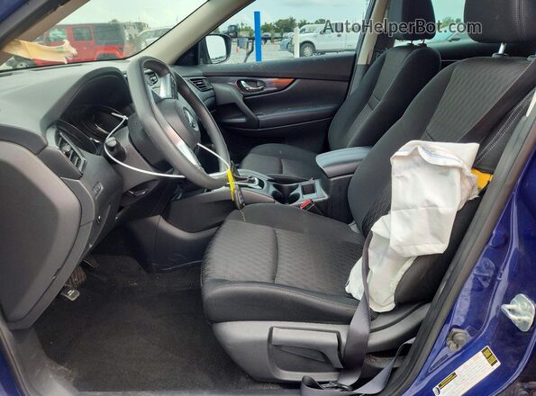 KNMAT2MT5JP582195 2018 NISSAN ROGUE Синий Вид салона спереди