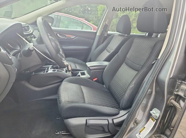 KNMAT2MT6HP505331 2017 NISSAN ROGUE Charcoal Front interior view