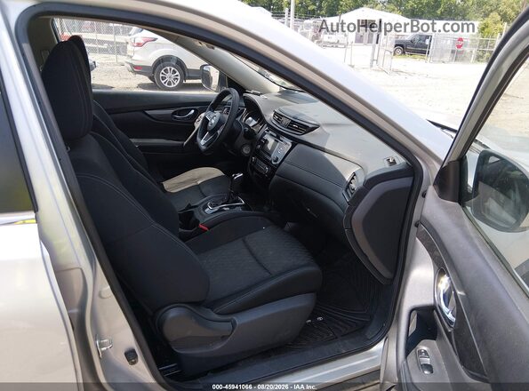 KNMAT2MT6HP533131 2017 NISSAN ROGUE Silver Vista interior delantera