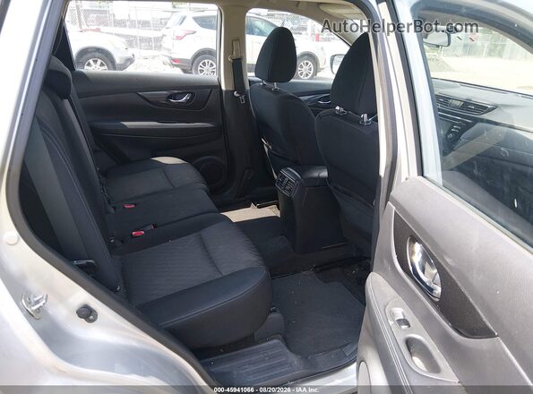 KNMAT2MT6HP533131 2017 NISSAN ROGUE Silver Vista de la etiqueta del VIN