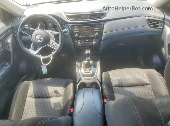 KNMAT2MT6HP537843 2017 NISSAN ROGUE Silver Vista del salpicadero