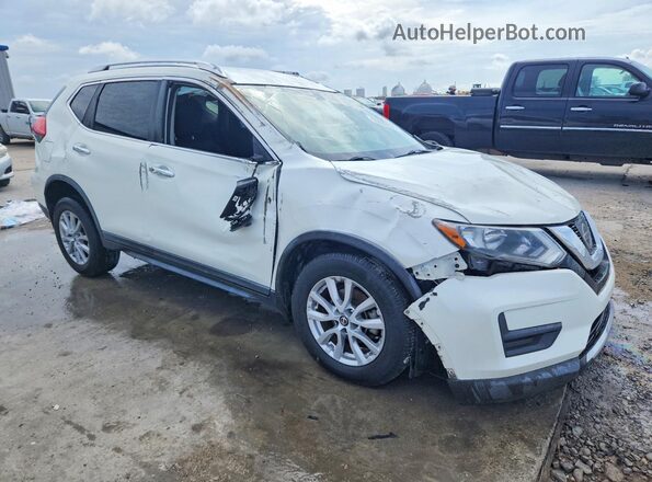 KNMAT2MT6HP609902 2017 NISSAN ROGUE White Front right
