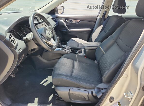 KNMAT2MT6JP570377 2018 NISSAN ROGUE Silver Սալոնի դիմացի տեսք
