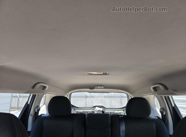 KNMAT2MT6JP570377 2018 NISSAN ROGUE Silver 