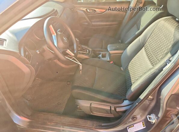 KNMAT2MT6JP582643 2018 NISSAN ROGUE Gray Vista interior delantera