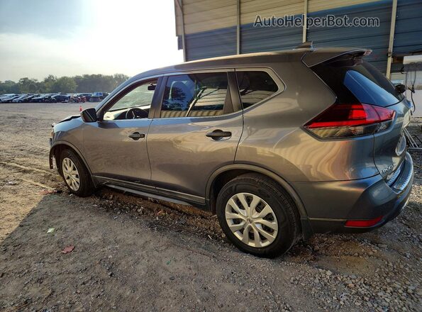 KNMAT2MT6JP582643 2018 NISSAN ROGUE Gray Trasero izquierdo