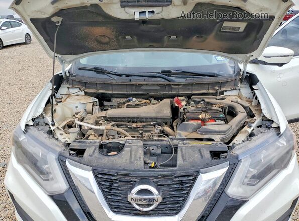 KNMAT2MT7HP516354 2017 NISSAN ROGUE White Vista del compartimento del motor