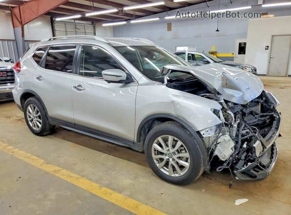 KNMAT2MT7HP570754 2017 NISSAN ROGUE Silver Front right