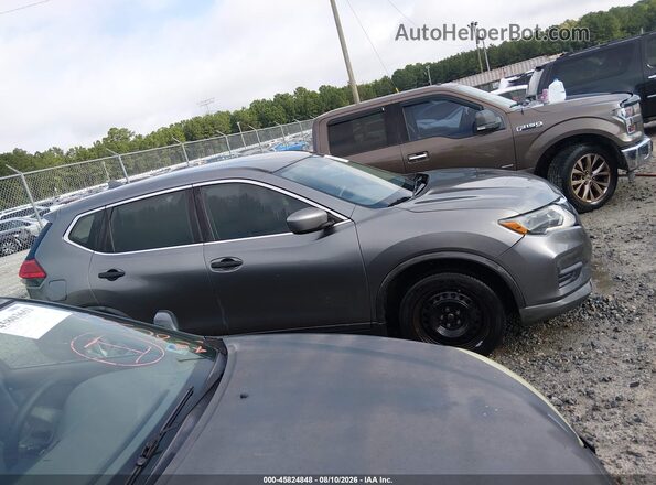 KNMAT2MT7HP578398 2017 NISSAN ROGUE Серый Вид задней части салона