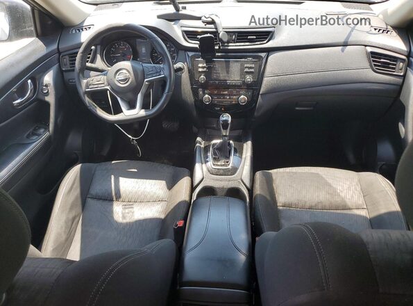 KNMAT2MT7HP611156 2017 NISSAN ROGUE Gray Dashboard view