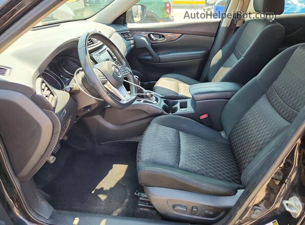 KNMAT2MT7JP501777 2018 NISSAN ROGUE Black წინა სალონის ხედი