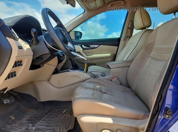KNMAT2MT7JP563566 2018 NISSAN ROGUE Синий Вид салона спереди