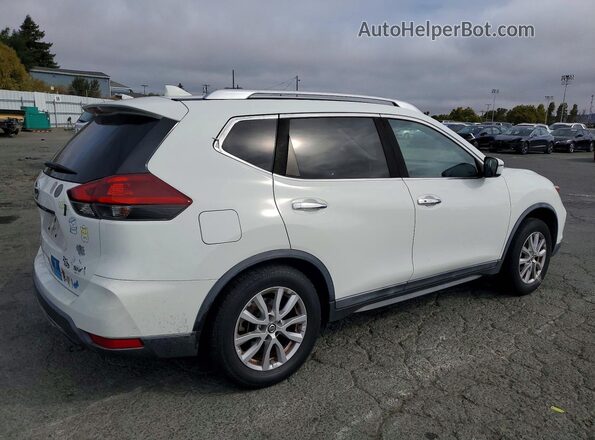KNMAT2MT7JP570503 2018 NISSAN ROGUE White Rear right