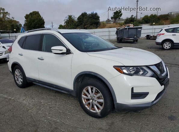 KNMAT2MT7JP570503 2018 NISSAN ROGUE White Front right