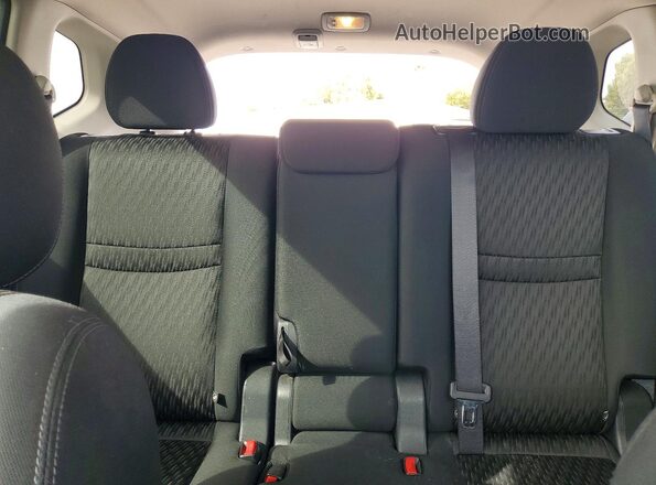 KNMAT2MT7JP570503 2018 NISSAN ROGUE White Rear seats view