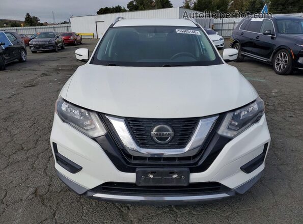 KNMAT2MT7JP570503 2018 NISSAN ROGUE White Front view
