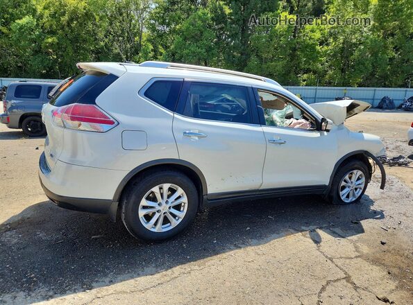 KNMAT2MT8GP615909 2016 NISSAN ROGUE White Trasero derecho