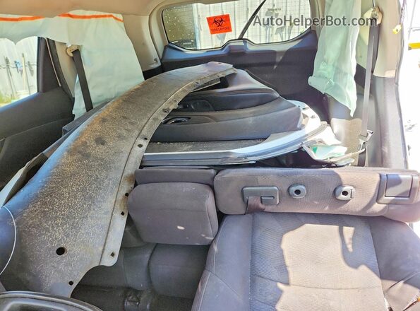 KNMAT2MT8GP615909 2016 NISSAN ROGUE White Vista de los asientos traseros