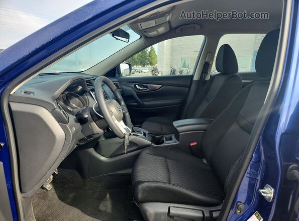 KNMAT2MT8HP607259 2017 NISSAN ROGUE Blue Vista interior delantera