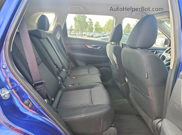 KNMAT2MT8HP607259 2017 NISSAN ROGUE Blue Vista de los asientos traseros