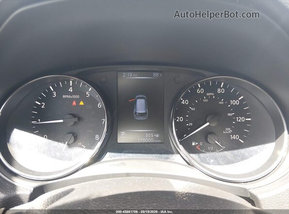 KNMAT2MT8HP608797 2017 NISSAN ROGUE Черный Вид задних сидений