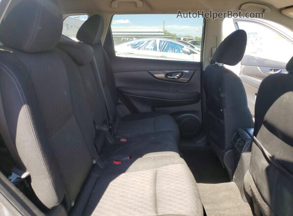 KNMAT2MT8JP535582 2018 NISSAN ROGUE Silver Vista interior trasera