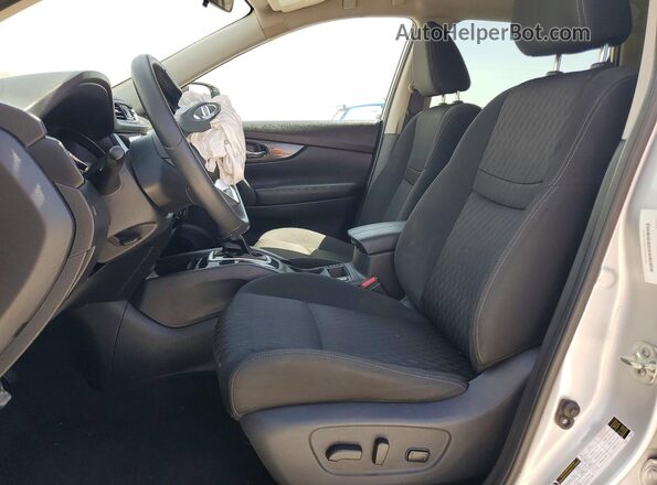 KNMAT2MT8LP527369 2020 NISSAN ROGUE Silver Սալոնի դիմացի տեսք