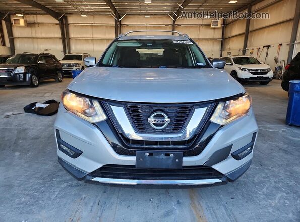 KNMAT2MT9HP540090 2017 NISSAN ROGUE Silver Դիմացի տեսք