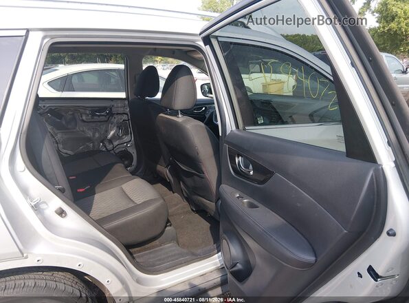 KNMAT2MT9HP565331 2017 NISSAN ROGUE Silver VIN կոդի պիտակի տեսք