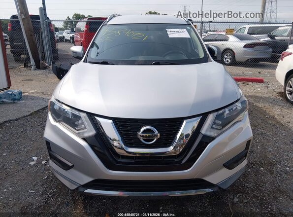 KNMAT2MT9HP565331 2017 NISSAN ROGUE Silver Սալոնի հետևի տեսք