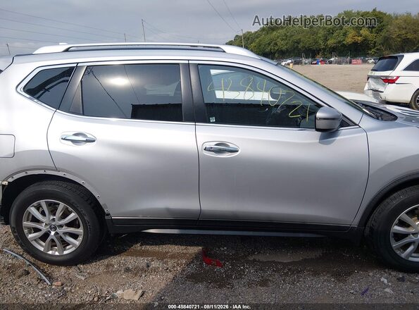KNMAT2MT9HP565331 2017 NISSAN ROGUE Silver Սալոնի 360 աստիճան տեսք