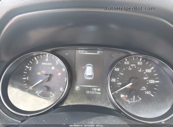 KNMAT2MT9HP603818 2017 NISSAN ROGUE White Հետևի նստատեղերի տեսք