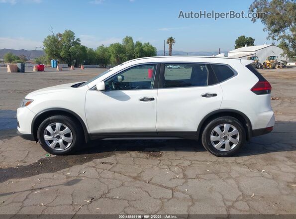 KNMAT2MT9HP603818 2017 NISSAN ROGUE White Սալոնի 360 աստիճան տեսք