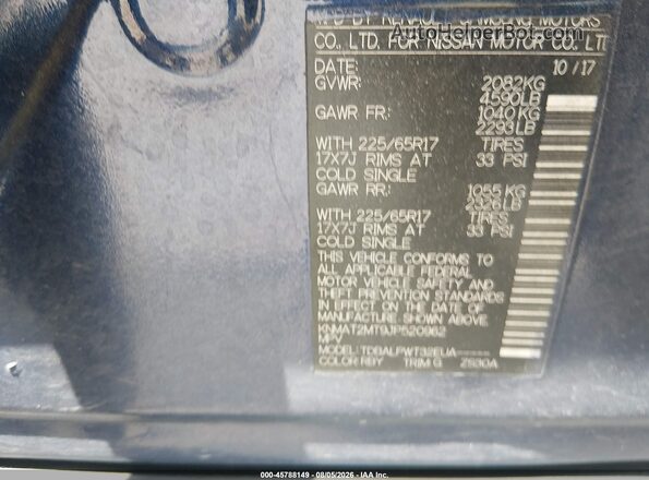 KNMAT2MT9JP520962 2018 NISSAN ROGUE Blue Widok komory silnika