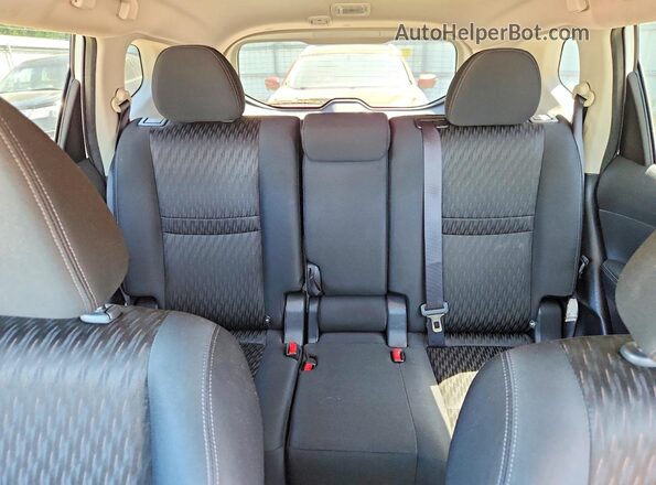 KNMAT2MT9JP555775 2018 NISSAN ROGUE White Вид задніх сидінь