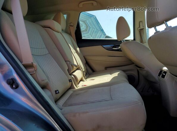 KNMAT2MTXHP502092 2017 NISSAN ROGUE Gray Rear seats view
