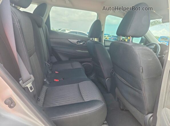 KNMAT2MTXHP605383 2017 NISSAN ROGUE Silver უკანა სავარძლების ხედი