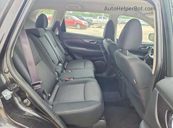 KNMAT2MTXJP527516 2018 NISSAN ROGUE Black Rear seats view