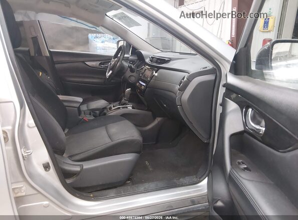 KNMAT2MTXJP594794 2018 NISSAN ROGUE Silver Widok wnętrza z przodu