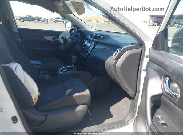 KNMAT2MV0GP709915 2016 NISSAN ROGUE White Widok wnętrza z przodu