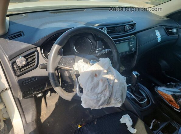 KNMAT2MV0HP502412 2017 NISSAN ROGUE White Widok deski rozdzielczej