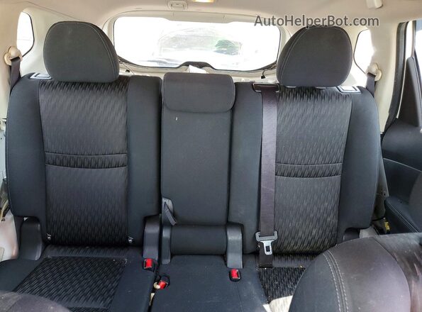 KNMAT2MV0HP516200 2017 NISSAN ROGUE White უკანა სავარძლების ხედი