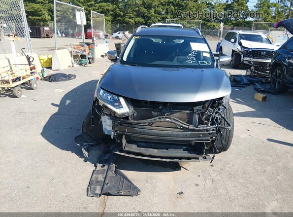 KNMAT2MV0HP530436 2017 NISSAN ROGUE Gray Rear interior view