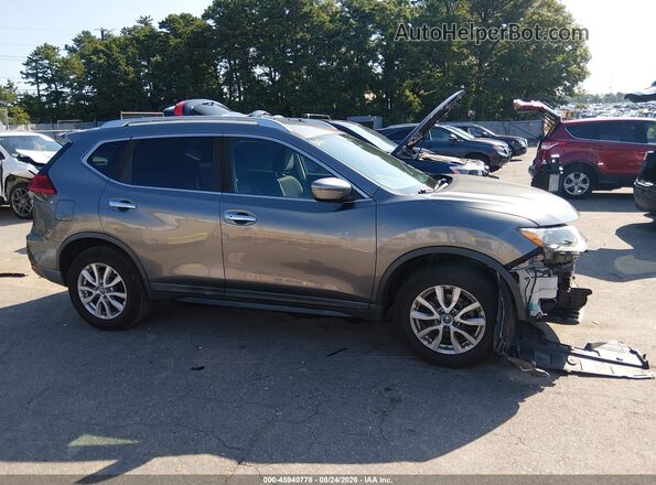 KNMAT2MV0HP530436 2017 NISSAN ROGUE Gray 360 interior view
